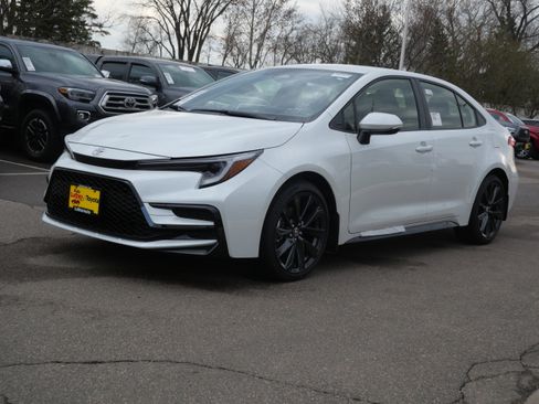 New 2026 Toyota Corolla SE FWD image 4