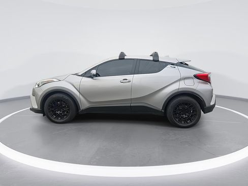 Used 2019 Toyota C-HR LE image 7