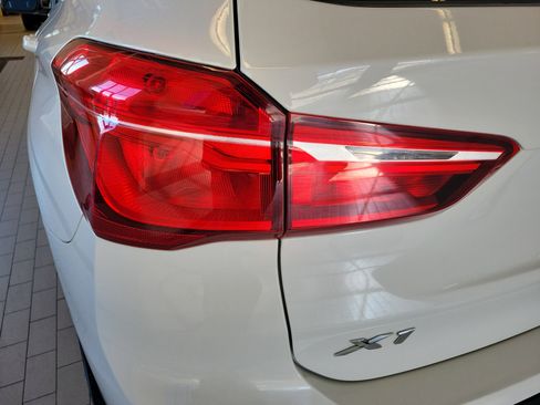 Used 2018 BMW X1 xDrive28i w/ Convenience Package image 11