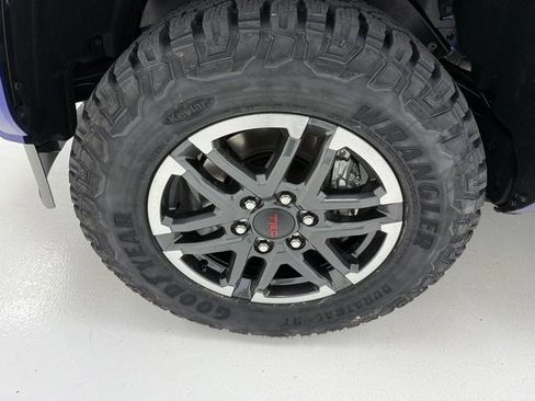 New 2025 Toyota Tacoma TRD Sport image 7