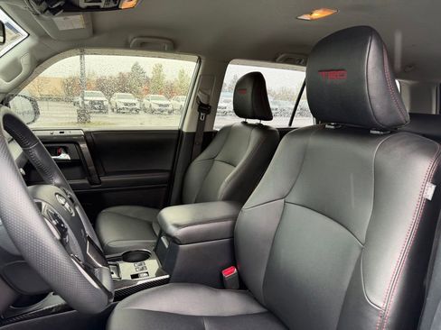 Used 2021 Toyota 4Runner TRD Off-Road Premium AWD/4WD image 14