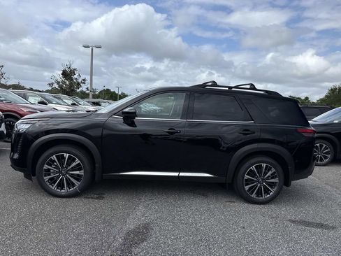 New 2026 Nissan Pathfinder Platinum w/ Cargo Package FWD image 7