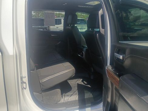 Used 2021 Chevrolet Silverado 1500 High Country w/ Technology Package AWD/4WD image 14