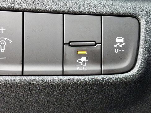 Used 2023 Hyundai Kona SEL FWD image 27