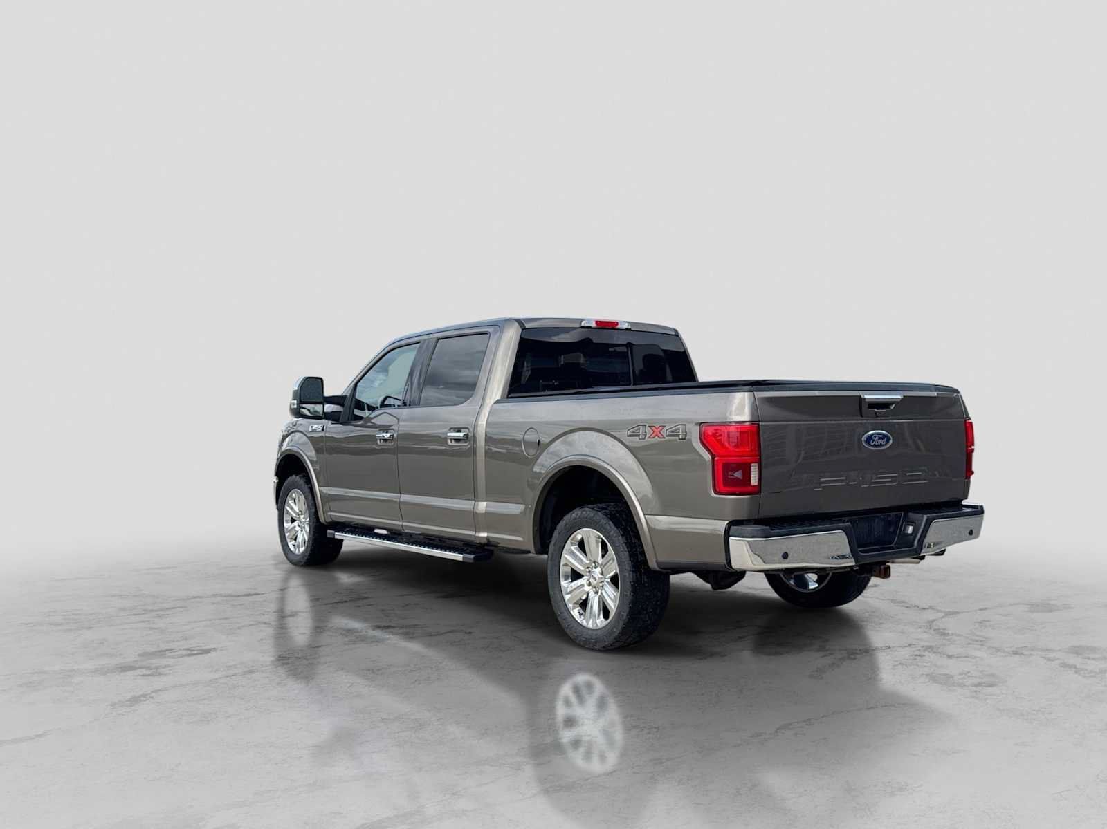 Used 2018 Ford F150 Lariat w/ Equipment Group 502A Luxury AWD/4WD image 3