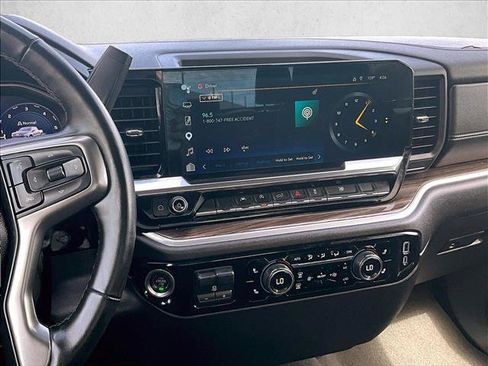 Used 2025 Chevrolet Silverado 1500 LT RWD image 8