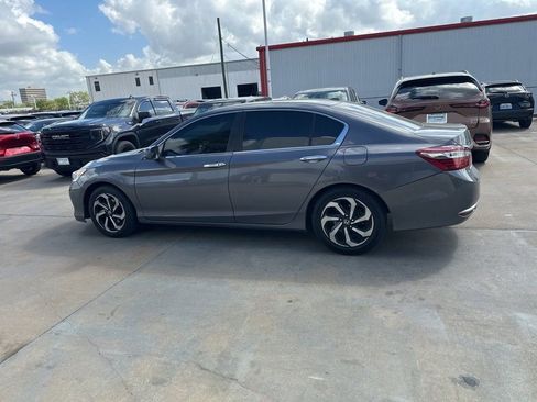 Used 2017 Honda Accord EX-L image 8
