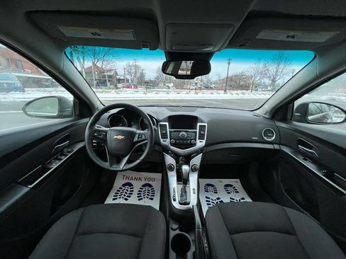 Used 2015 Chevrolet Cruze LT image 18