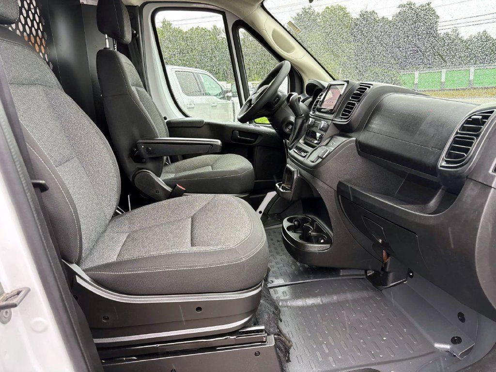 Used 2025 RAM ProMaster 2500 w/ U-Haul Equipment Group FWD image 14