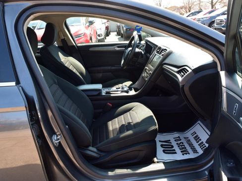 Used 2020 Ford Fusion SE image 35