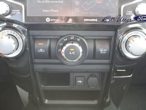 Used 2023 Toyota 4Runner TRD Off-Road Premium w/ Moonroof Package AWD/4WD image 19