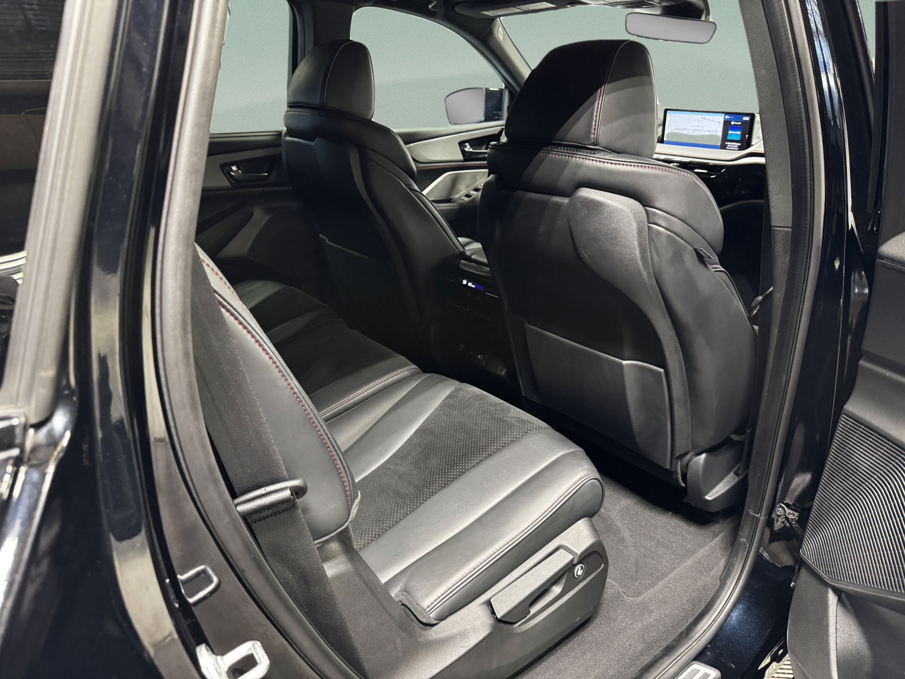 Used 2022 Acura MDX A-Spec AWD/4WD image 12