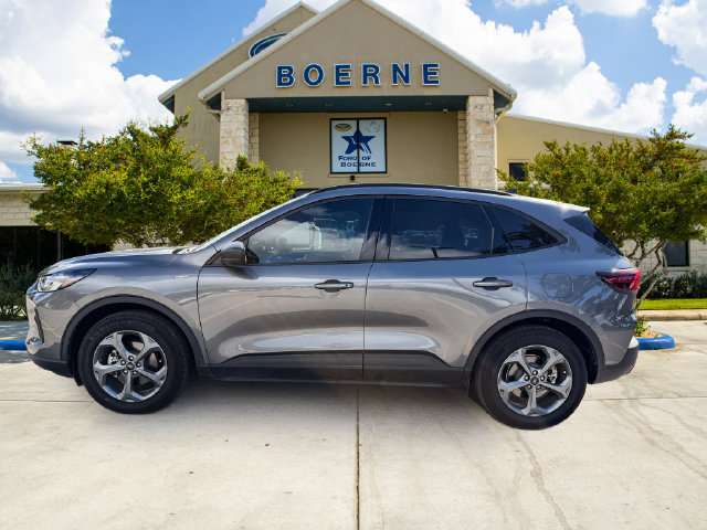 Used 2025 Ford Escape ST-Line w/ Equipment Group 301A FWD image 2