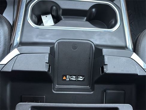 Used 2024 Chevrolet Silverado 2500 High Country w/ High Country Premium Package image 28