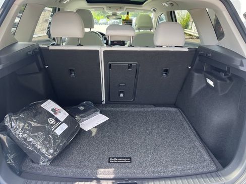 New 2025 Volkswagen Taos SE image 11