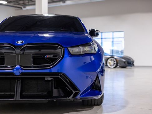 Used 2025 BMW M5 w/ Executive Package image 20