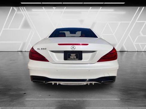 Used 2018 Mercedes-Benz SL 550 w/ Driver Assistance Package image 10