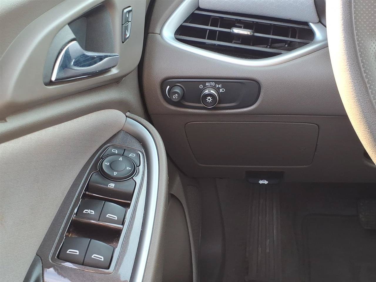 Used 2024 Chevrolet Malibu LT FWD image 10