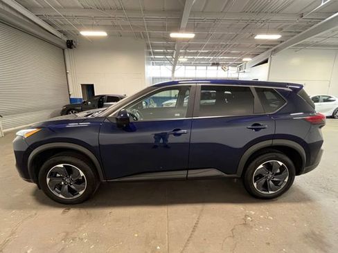 Used 2025 Nissan Rogue SV FWD image 6