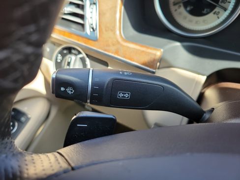 Used 2014 Mercedes-Benz E 350 Sedan image 30