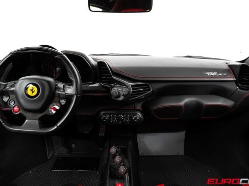 Used 2015 Ferrari 458 Speciale Coupe RWD image 31