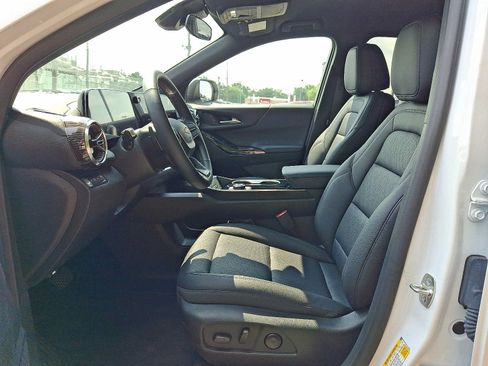 Used 2026 Chevrolet Equinox LT w/ Convenience Package II AWD/4WD image 13