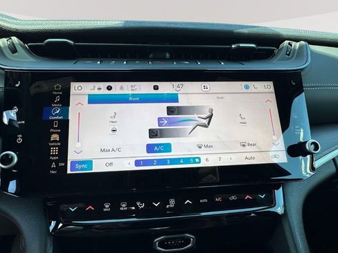 New 2026 Jeep Grand Cherokee L Limited w/ Luxury Tech Group II AWD/4WD image 10