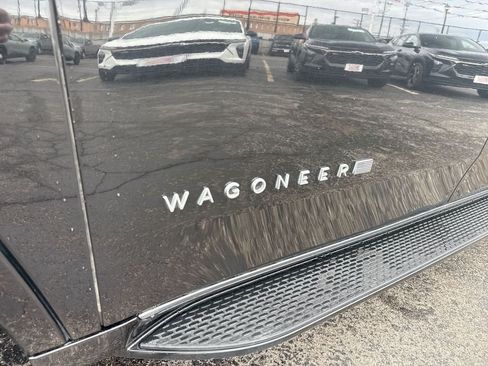 Used 2024 Jeep Wagoneer L Series III w/ Flexible Seating Group AWD/4WD image 68