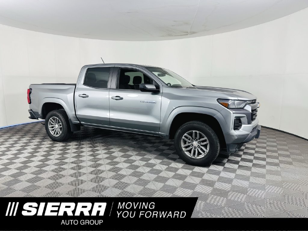 Used 2024 Chevrolet Colorado LT RWD image 1