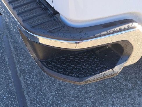 Used 2024 Chevrolet Silverado 2500 LTZ image 15