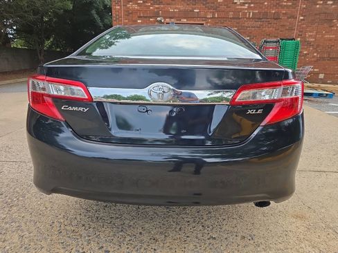 Used 2012 Toyota Camry XLE image 3