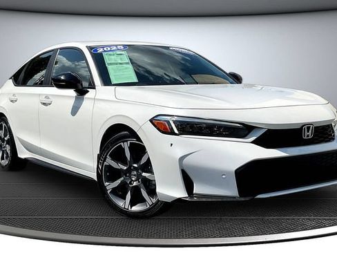 Used 2025 Honda Civic Sport Touring image 3