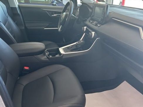 Used 2021 Toyota RAV4 XLE Premium AWD/4WD image 16