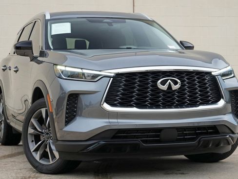 Used 2025 INFINITI QX60 Luxe w/ Vision Package AWD/4WD image 4