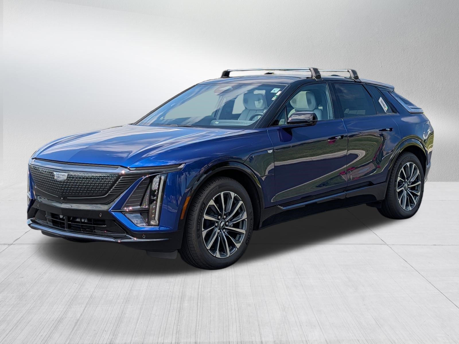 Used 2026 Cadillac Lyriq Premium Sport w/ LPO, Floor Liner Package AWD/4WD image 3