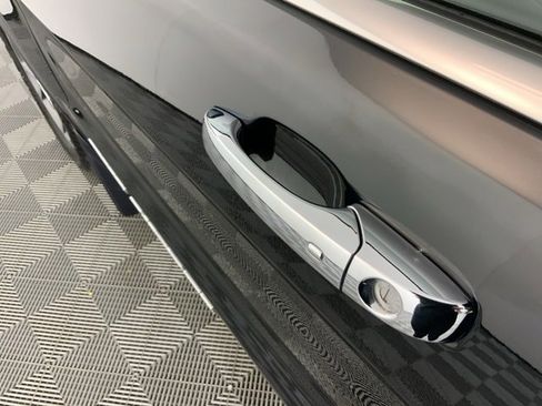 Used 2021 Jeep Grand Cherokee Overland image 11