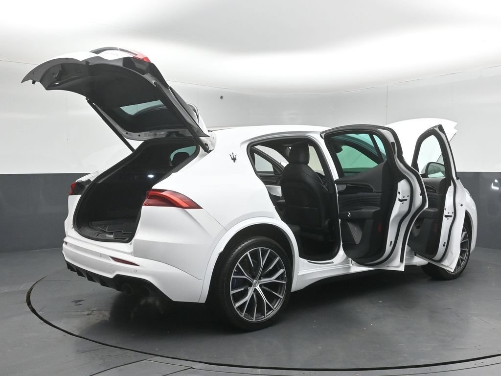 Used 2023 Maserati Grecale Modena AWD/4WD image 49
