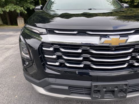 Used 2025 Chevrolet Equinox LT w/ Convenience Package II AWD/4WD image 14