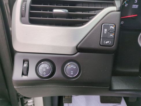 Certified 2020 GMC Yukon XL SLT image 17