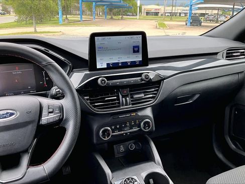 Used 2025 Ford Escape ST-Line FWD image 7