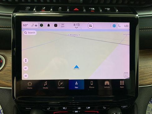 Used 2023 Jeep Grand Cherokee L Summit w/ Luxury Tech Group V AWD/4WD image 10