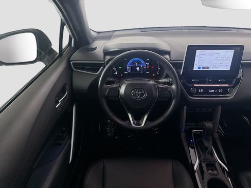 Used 2025 Toyota Corolla Cross AWD Hybrid w/ Convenience Package image 17