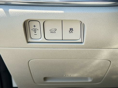 Certified 2025 Kia Sorento SX FWD image 10