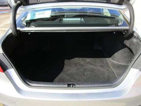Used 2024 Toyota Camry XLE FWD image 13
