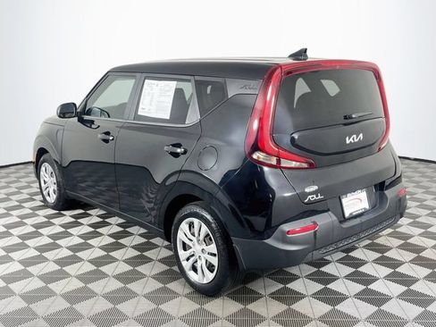 Used 2022 Kia Soul LX FWD image 6
