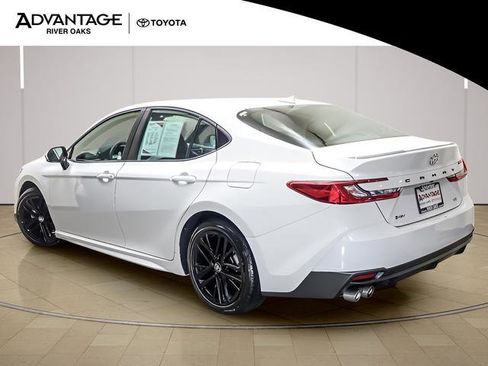 Certified 2025 Toyota Camry SE image 5