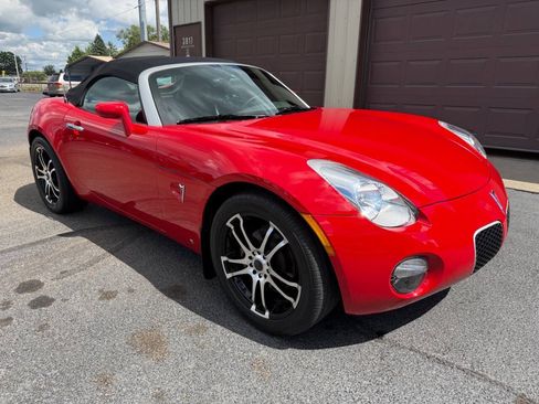 Used 2006 Pontiac Solstice Convertible w/ Premium Package RWD image 10