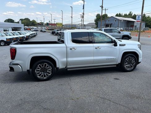 Used 2024 GMC Sierra 1500 Denali Ultimate AWD/4WD image 4