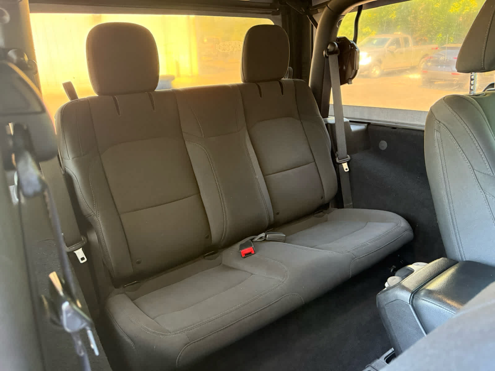 Used 2019 Jeep Wrangler Sport AWD/4WD image 7