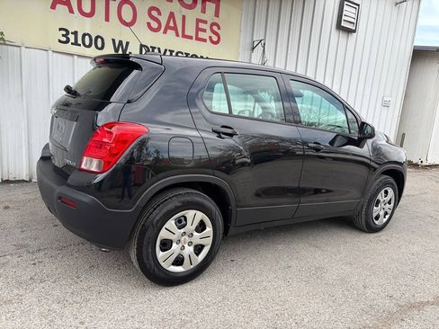 Used 2016 Chevrolet Trax LS w/ LPO, Cargo Package FWD image 5